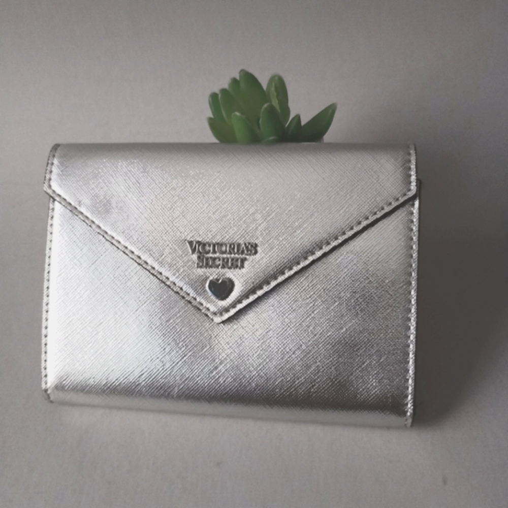 Victoria's Secret Metallic  silver 3  Card Holder Pouch Envelope Wallet …